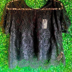 Lace crop top